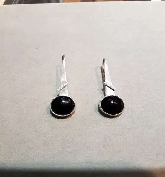 onyx-earrings